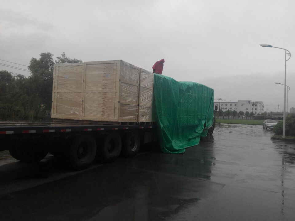 2017年6月北京創(chuàng)聯(lián)匯通電氣-雨中發(fā)貨現(xiàn)場，一直以顧客服務為較好